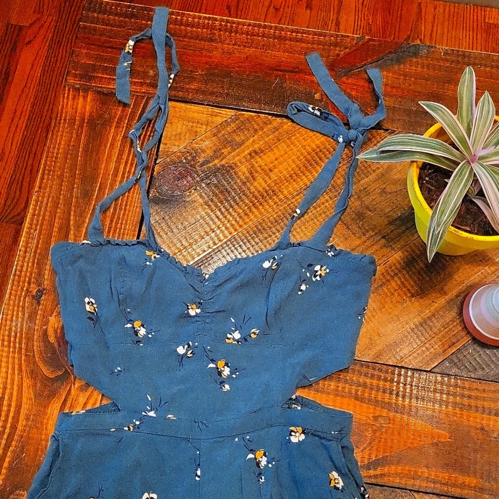 Abercrombie small green pant suit, romper